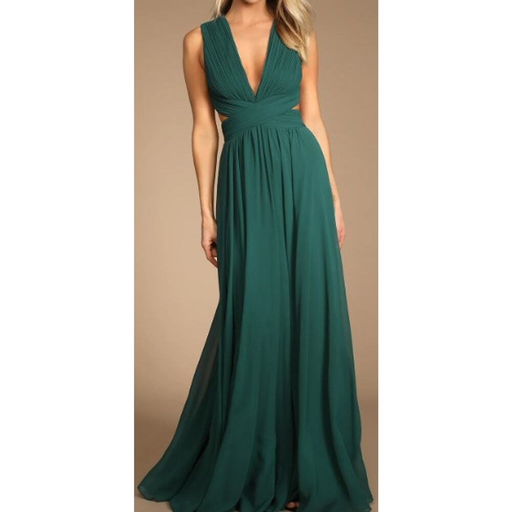 Lulu's Emerald Green Maxi Dress with Deep V-Neck